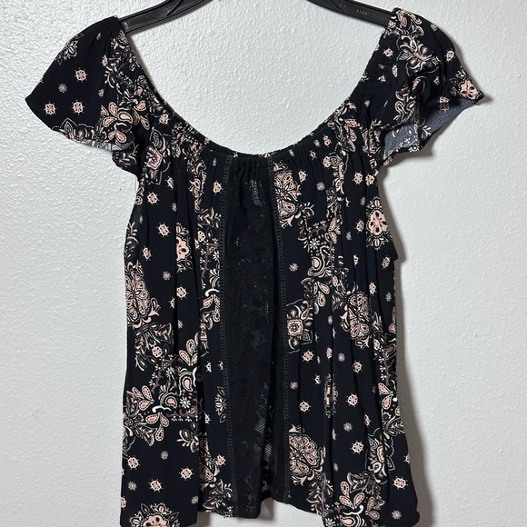 Forever 21 Women Black Top Blouse Open Back Size M. - Picture 2 of 8
